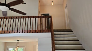 242 Ridgeview Dr in Gray, TN - Building Photo - Building Photo