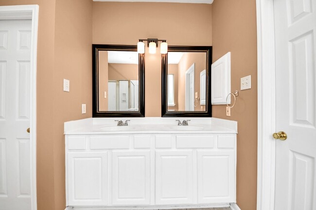 property at 13114 Oak Ledge Dr