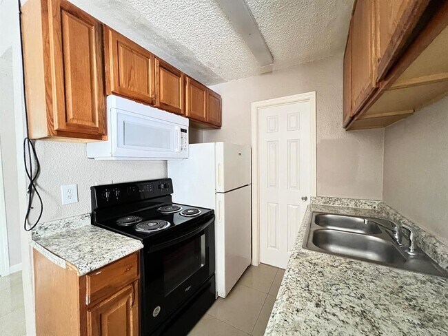 14039 Eagle Pass St in Houston, TX - Building Photo - Building Photo