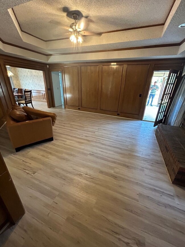 property at 1537 Raleigh Dr