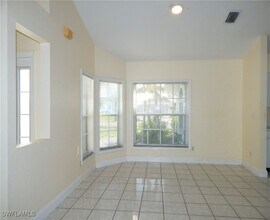 424 SW 38th Pl in Cape Coral, FL - Building Photo - Building Photo