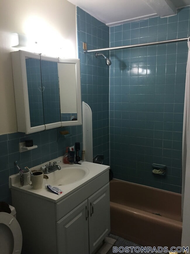 34 Gardner St, Unit 22