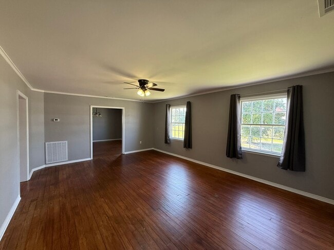 18 N Zetterower Ave in Statesboro, GA - Building Photo - Building Photo