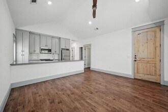 716 N Houston Ave in Denison, TX - Building Photo - Building Photo