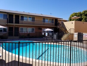 23rd Street Apartments in Long Beach, CA - Building Photo - Building Photo