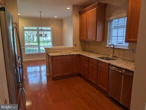 302 Gosling Way in Glassboro, NJ - Building Photo - Building Photo