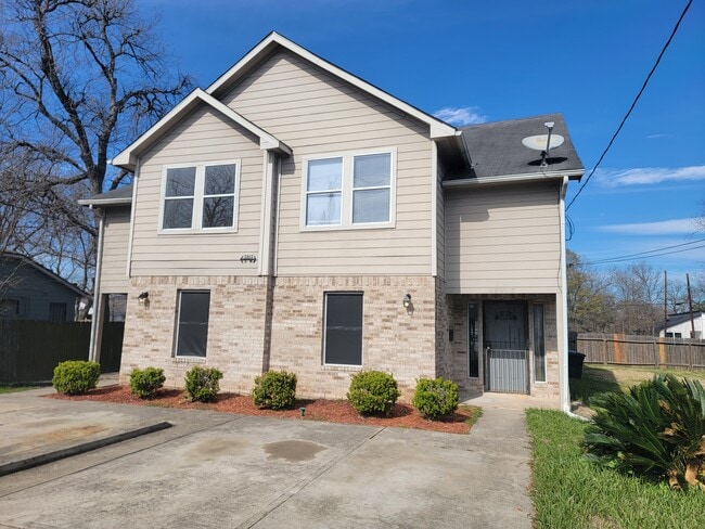 property at 3813 Lydia St