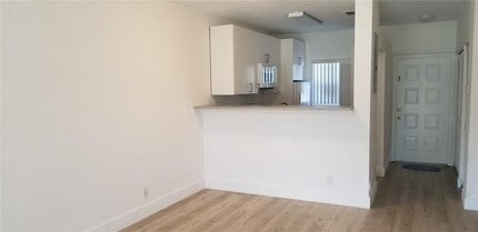 3752 NW 91st Ln in Sunrise, FL - Building Photo - Building Photo