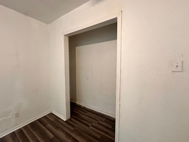 407 W Ave E in Killeen, TX - Building Photo - Building Photo