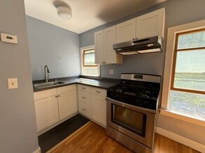 403 Hector St, Unit down in Ithaca, NY - Building Photo - Building Photo