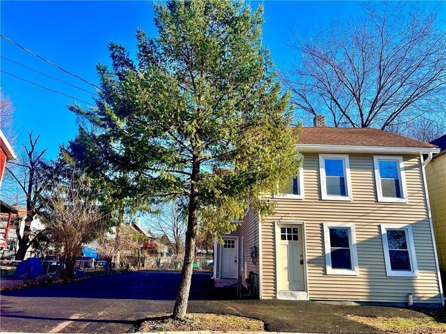 property at 17 Sterling St