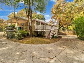 5291 Happy Hollow Rd in Doraville, GA - Building Photo - Building Photo