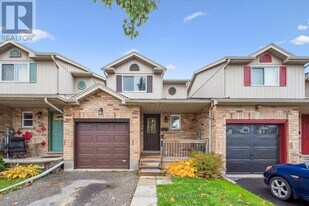 480 Flannery Dr in Fergus, ON - Building Photo