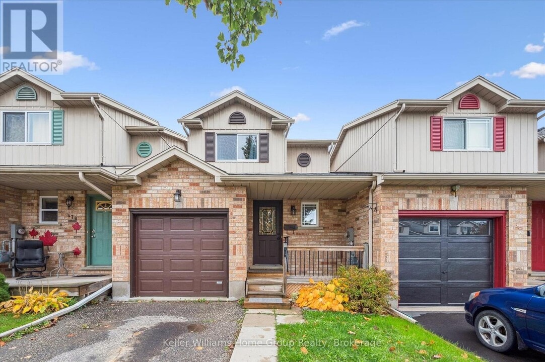 480 Flannery Dr in Fergus, ON - Building Photo