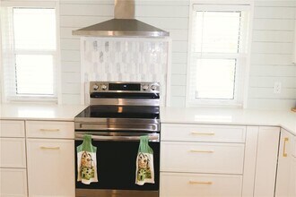 361 Shamrock Blvd in Venice, FL - Building Photo - Building Photo