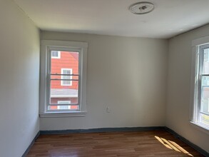 91 Woodland Ave in Gardner, MA - Building Photo - Building Photo