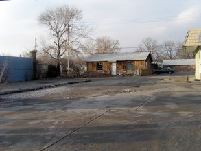 1311 NW Cache Rd in Lawton, OK - Building Photo - Building Photo