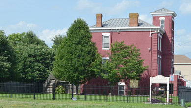 Fields House Apartments in Newport News, VA - Building Photo - Building Photo