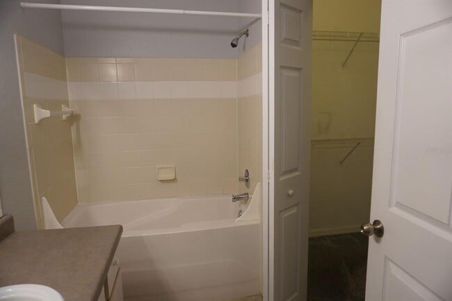 6005 Westgate Dr in Orlando, FL - Building Photo - Building Photo