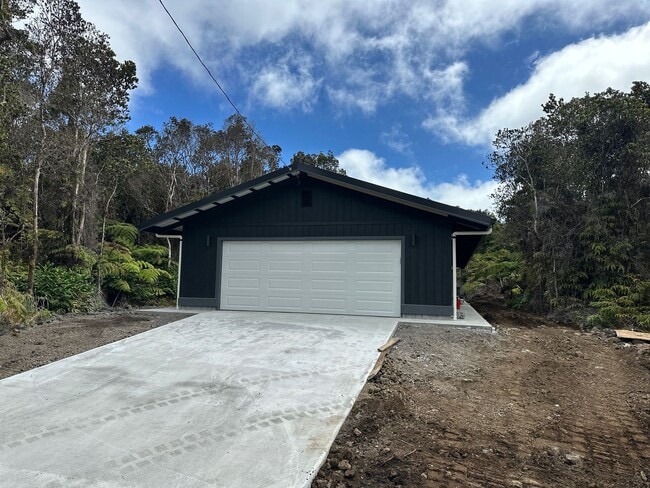 property at 11-3950-3875 Liona St