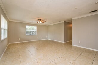 5595 Sunrise Dr in Ft. Myers, FL - Building Photo - Building Photo