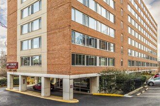 Taft Towers in Arlington, VA - Foto de edificio - Building Photo