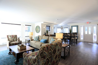 THE GRAND AT BETHEL in Bethel, CT - Foto de edificio - Interior Photo