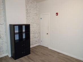 146 Chandler St in Worcester, MA - Building Photo - Building Photo