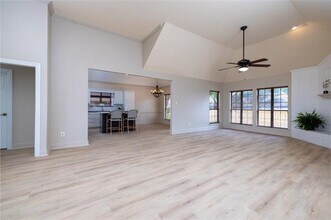2117 Aspenwood Dr N in Grapevine, TX - Building Photo - Building Photo