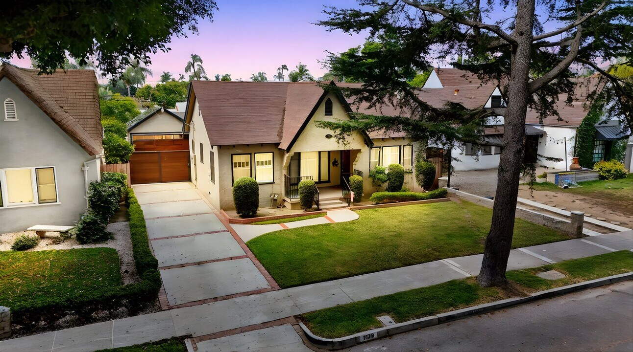 1130 S Birch St in Santa Ana, CA - Building Photo