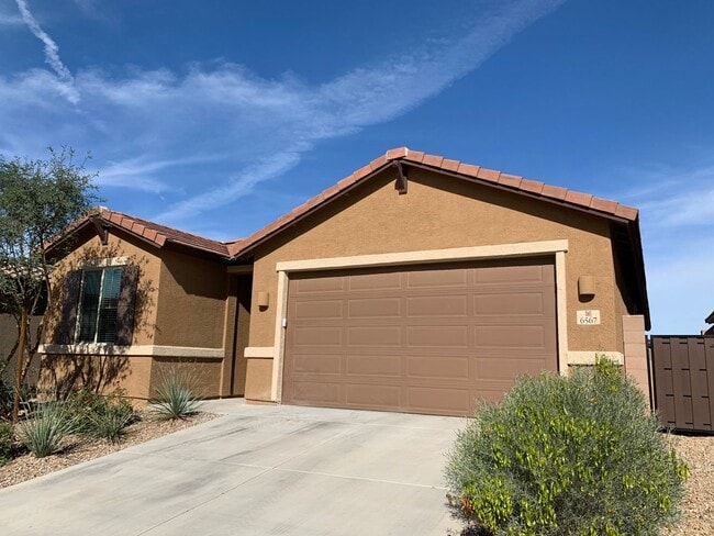 property at 6567 E Via Arroyo Azul