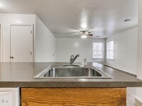 420 W Daws St photo'