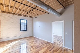 116 N 4th St in Burlington, IA - Foto de edificio - Building Photo