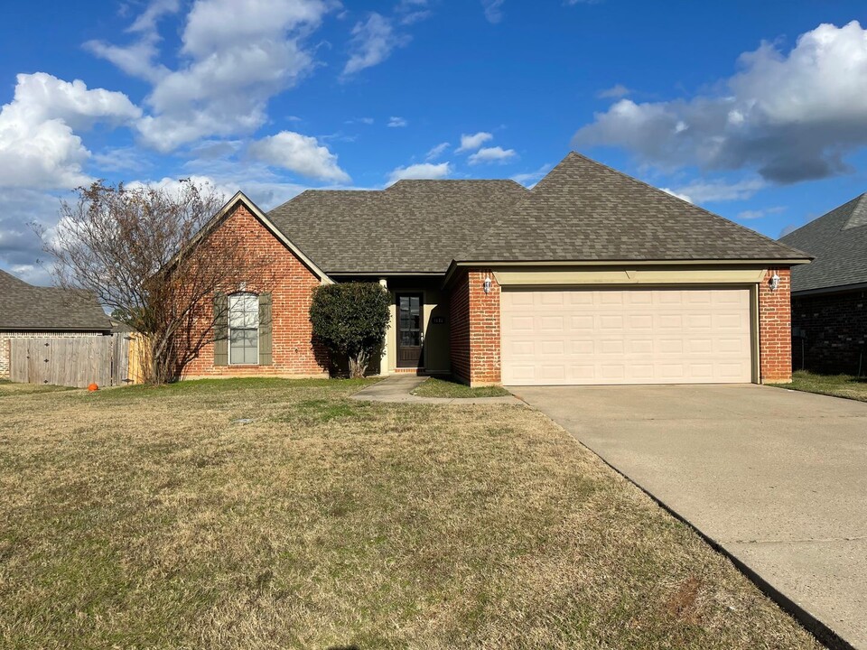 4121 Courtland Way in Benton, LA - Building Photo