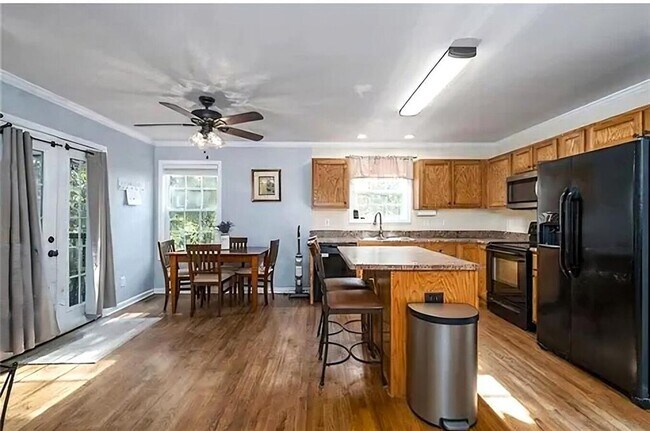 2427 Slate Mine Rd SE in Fairmount, GA - Foto de edificio - Building Photo