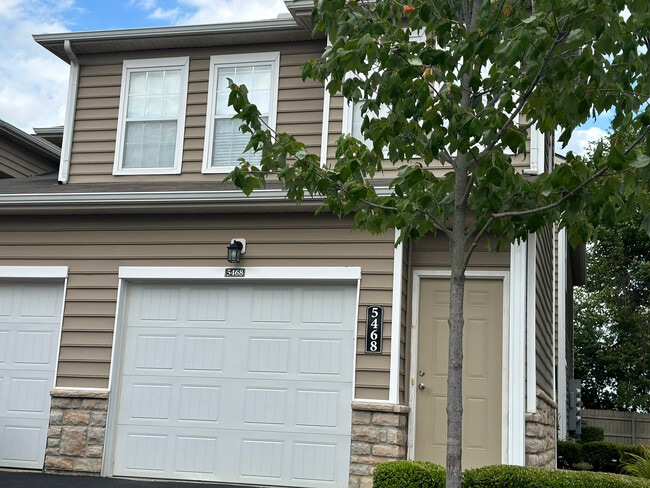 5468 Nottinghamshire Ln, Unit 5468 Nottinghamshire Ln in Westerville, OH - Foto de edificio - Building Photo