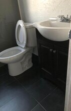 10946 Otsego St, Unit 2 in Los Angeles, CA - Building Photo - Building Photo