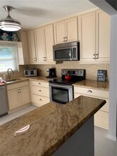 2384 Tahitian Ln in Clearwater, FL - Building Photo - Building Photo