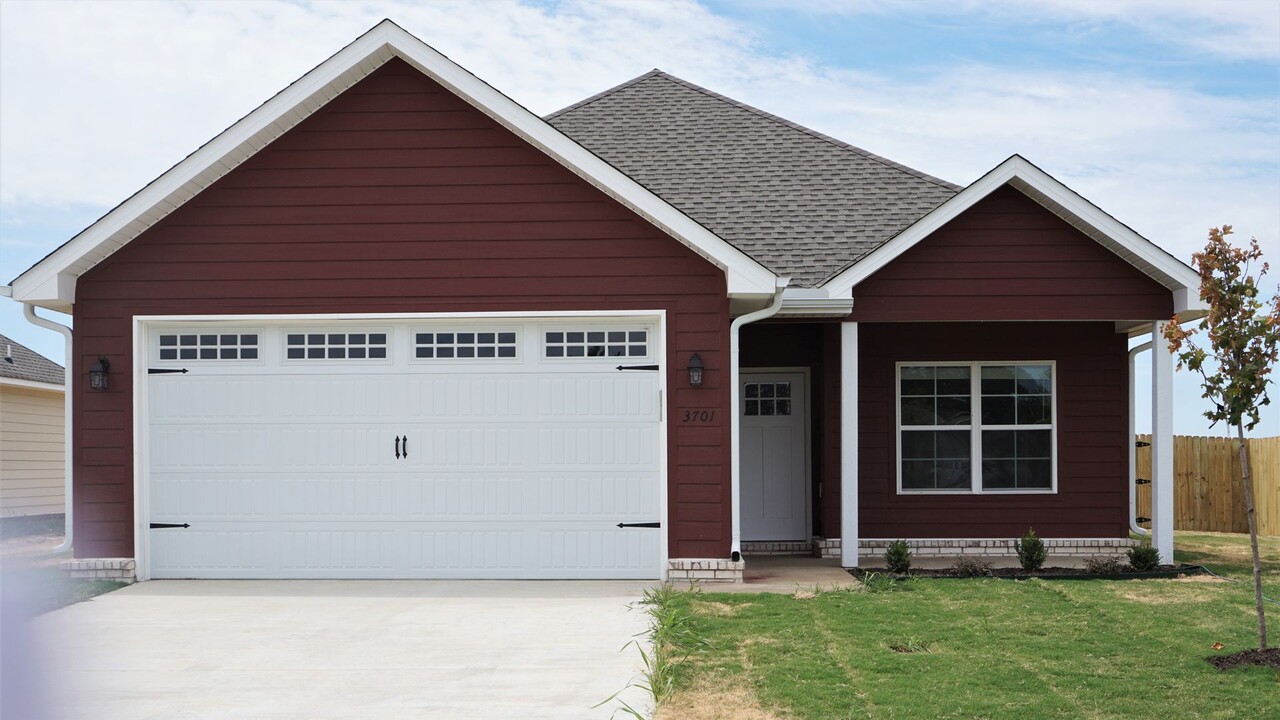 3701 Red Maple Wy in Jonesboro, AR - Foto de edificio