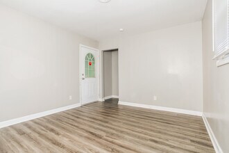 10038 Windswept Ln in Cincinnati, OH - Building Photo - Building Photo