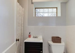 2825 Northampton St NW in Washington, DC - Building Photo - Building Photo
