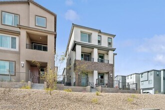 1474 Whistling Kite St in Las Vegas, NV - Building Photo - Building Photo