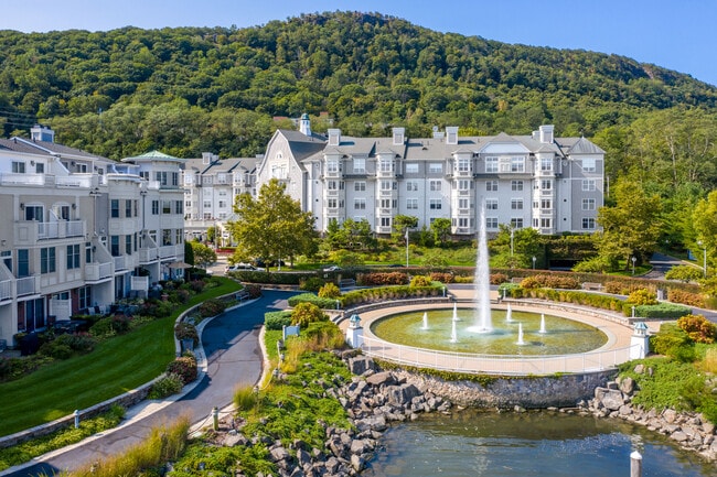The Waterfront at Harbors in Haverstraw, NY - Foto de edificio - Building Photo