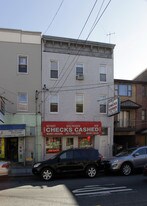 376 Summit Ave in Jersey City, NJ - Building Photo