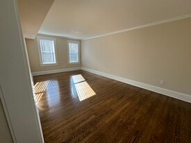 20 Short St, Unit 3 in Brookline, MA - Building Photo