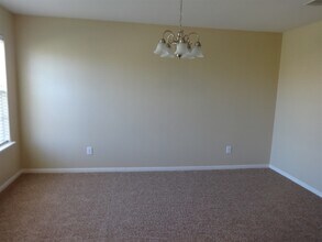 8102 Sweetstone Bluff Ln in Cypress, TX - Foto de edificio - Building Photo