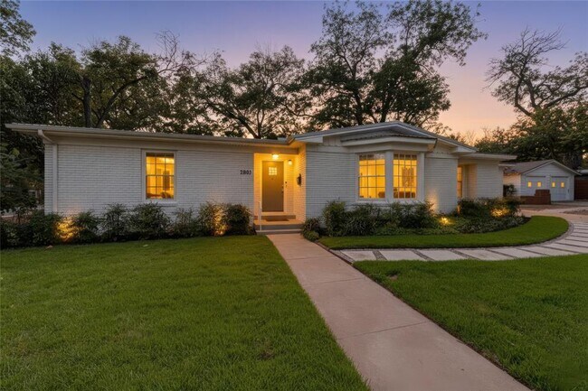 2801 Perry Ln