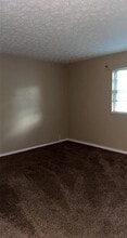 304 Estate Dr in O'Fallon, IL - Building Photo - Building Photo