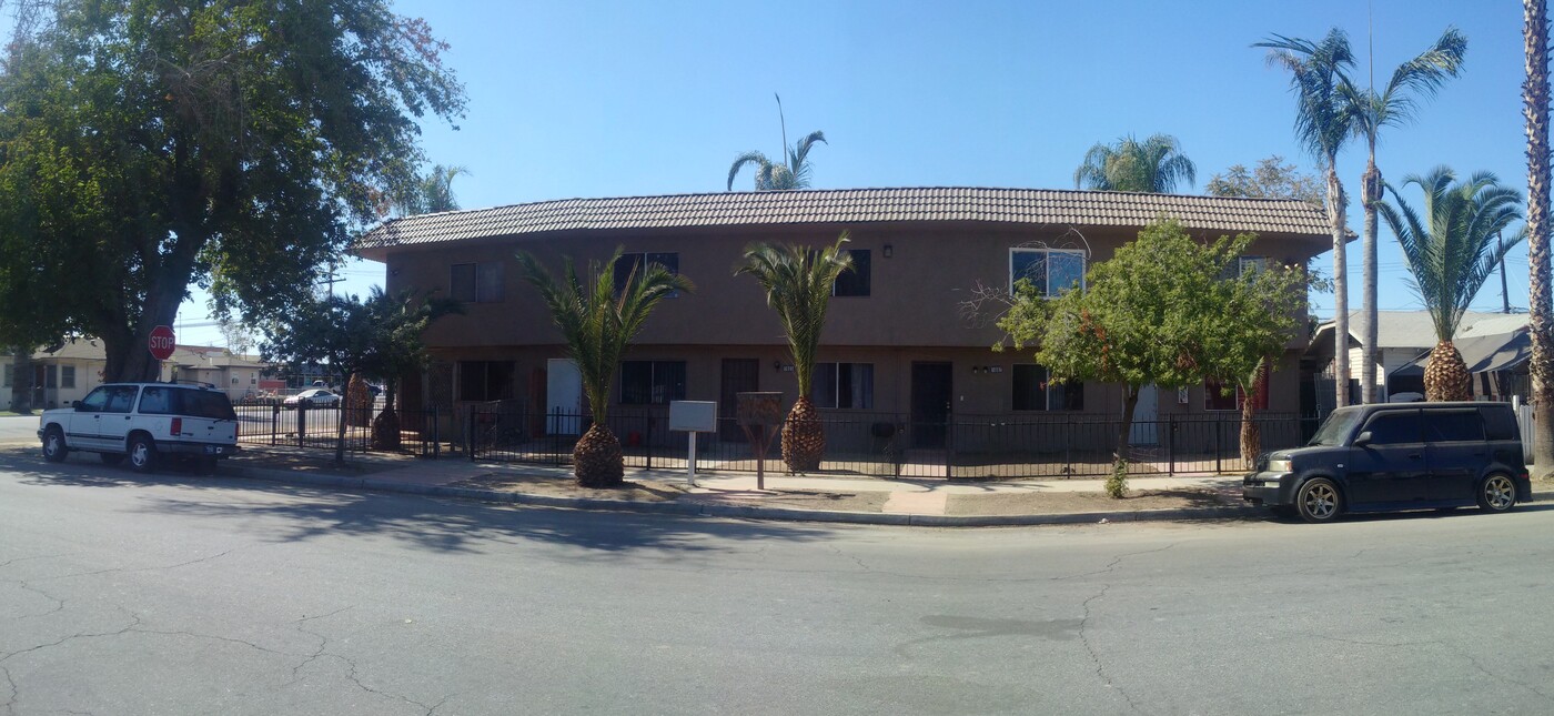 1015 K St in Bakersfield, CA - Building Photo