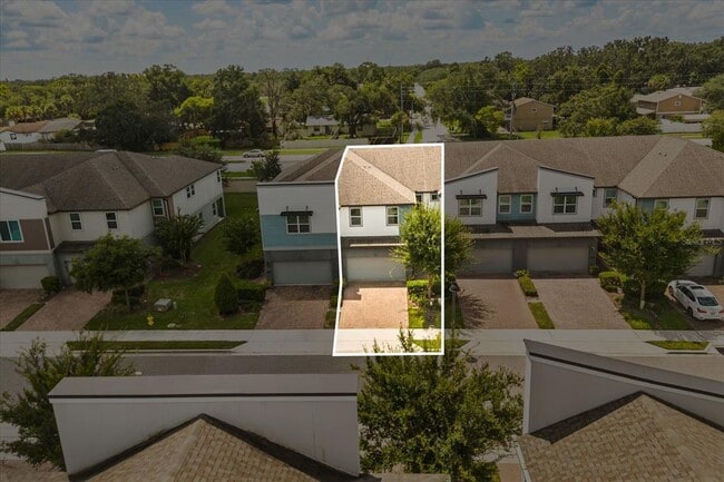 2433 Firstlight Wy in Winter Park, FL - Foto de edificio - Building Photo